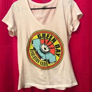 Green Day v neck